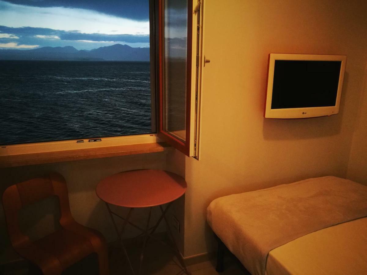 Ferienwohnung Bellavista Eremitaggio Torri Del Benaco Exterior foto